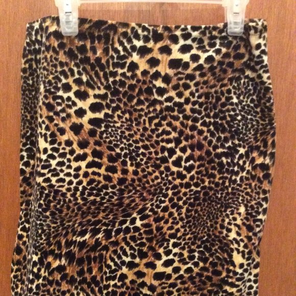 Aziz Cheetah Print Skirt Sz Medium - Picture 2 of 3